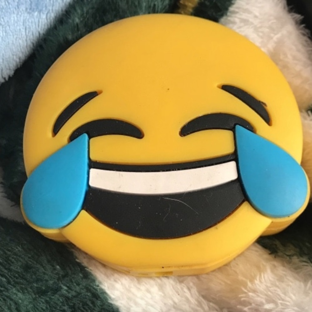Emoji power bank